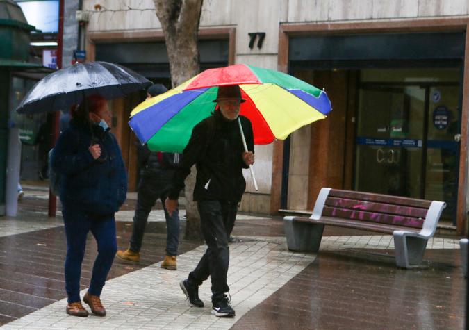 Aplicación meteorológica pronosticó temporal de siete días en Santiago: ¿qué tan factible es que ocurra?