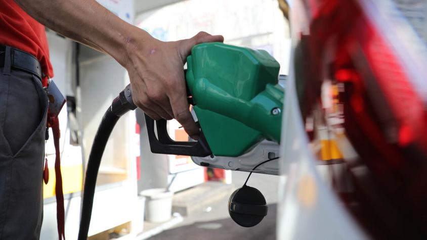 Junio empieza con el pie derecho: Todas las bencinas bajarán de precio desde este jueves