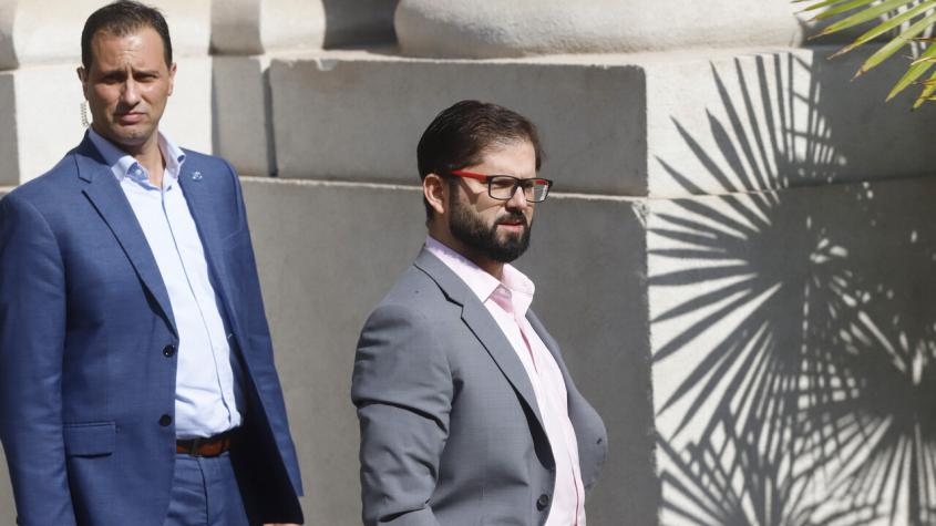 El silencio de Boric frente a las elecciones de constituyentes y la decisión de La Moneda de no convertir el 7 de mayo en otro plebiscito al gobierno
