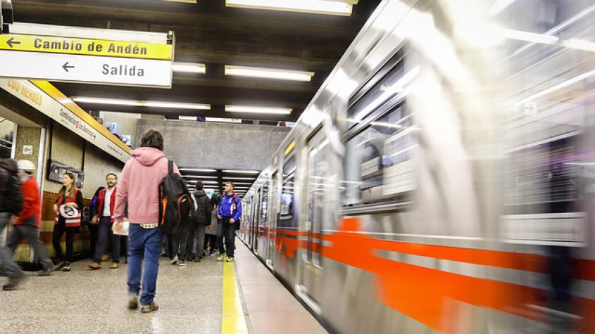 Metro de Santiago restablece servicio en la Línea 2 tras falla técnica