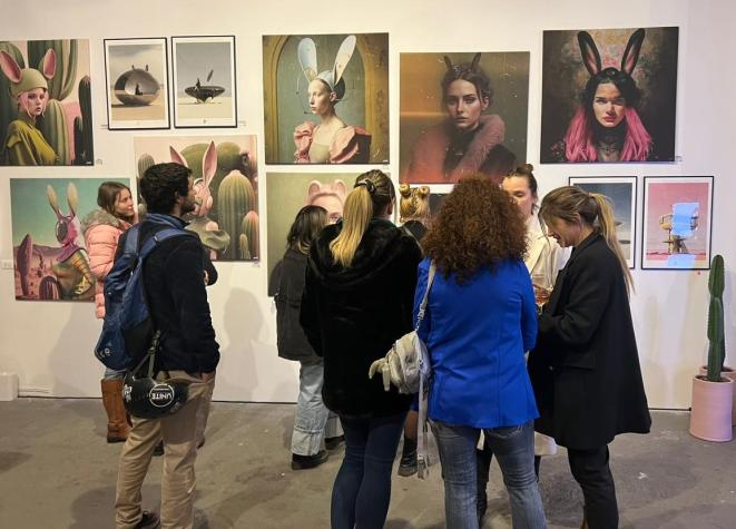 Inauguran la primera exposición en Chile de arte y productos creados con inteligencia artificial Inauguran la primera exposición en Chile de arte y productos creados con inteligencia artificial