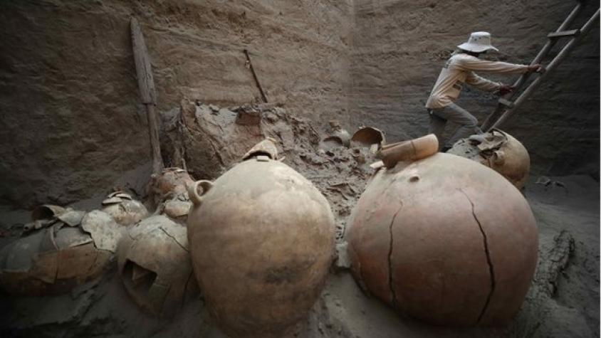 La tumba preincaica de más de 1.000 años de antigüedad hallada en Perú que muestra la vida de lujos de un antiguo "señor de las aguas"