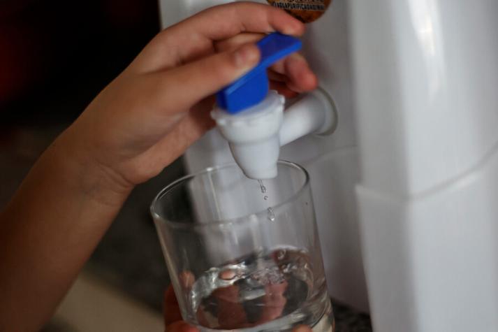 Estudio: hay un líquido que nos hidrata más que el agua