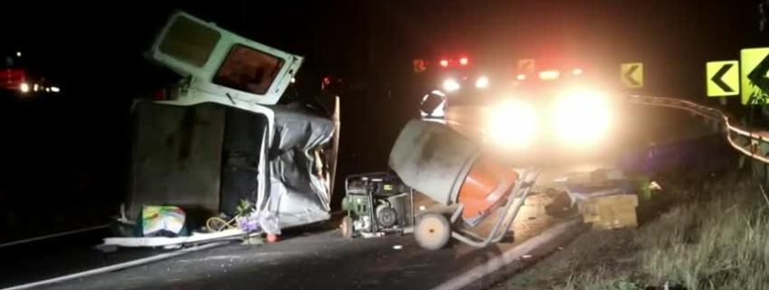 Accidente de tránsito deja un fallecido en San Pedro de Melipilla: Vehículo se volcó en plena ruta 