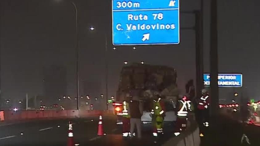 Conductor fallece tras colisionar contra un camión en Autopista General Velásquez