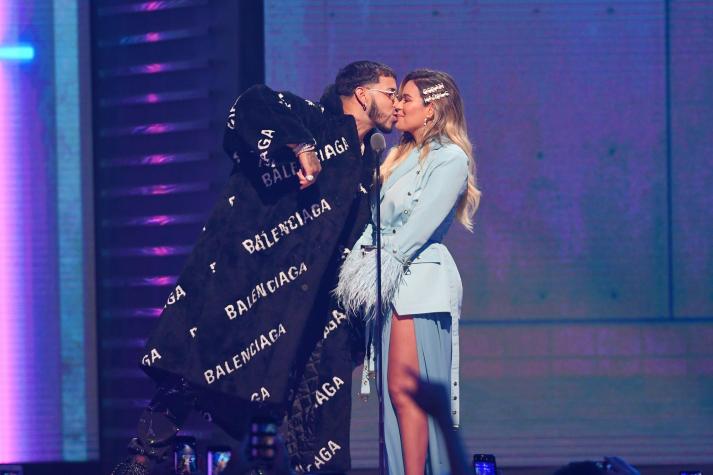 Anuel luego de que Karol G borrara sus fotos juntos: “Yo creo que fue tu novio celoso”