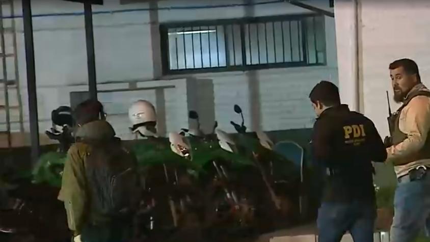 Carabineros detenidos y acusados de extorsionar cobraban hasta $2,5 millones Carabineros detenidos y acusados de extorsionar cobraban hasta $2,5 millones
