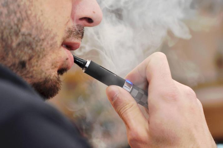 OPS denuncia que tabacaleras propagan "mucha información engañosa" sobre uso de cigarros electrónicos