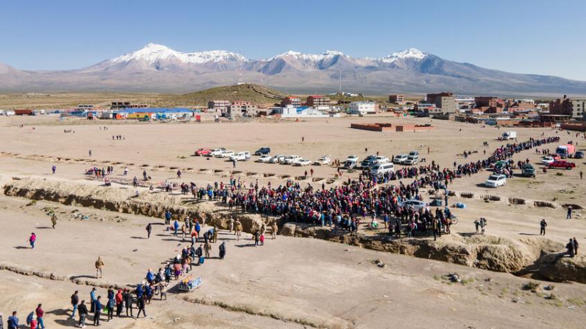 [Video] Crisis en el norte: Migrantes buscan salida hacia Bolivia por Colchane tras militarización de frontera peruana