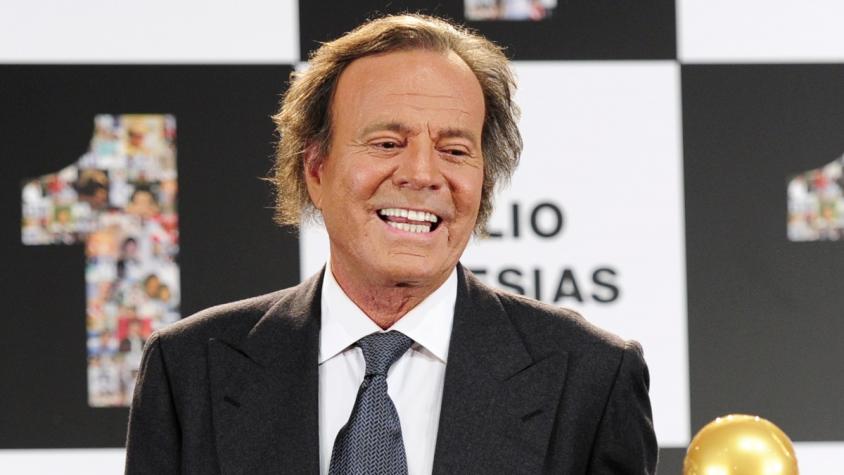 Julio Iglesias sorprendió con cambio de imagen y desmintió rumores sobre su estado de salud: publicó renovada foto en redes