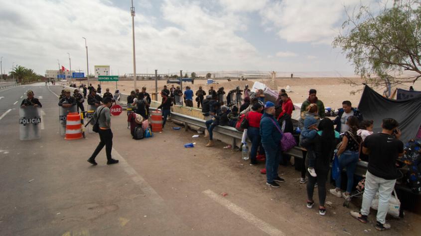 Gobierno dice que ya no hay migrantes acampando en la frontera de Chile y Perú 