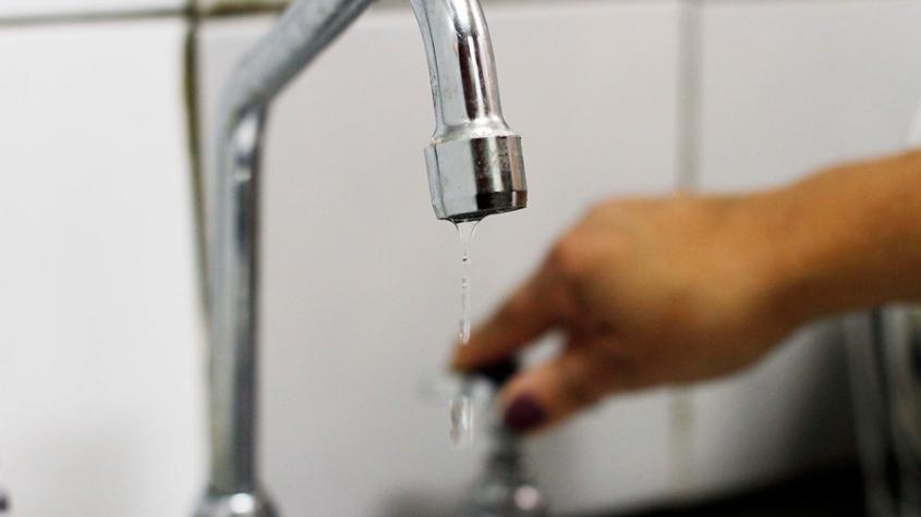 Corte de agua en la región Metropolitana: Las 34 comunas donde habrá interrupción de suministro