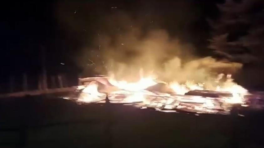 Queman capilla en Victoria: Segundo atentado incendiario en menos de 24 horas