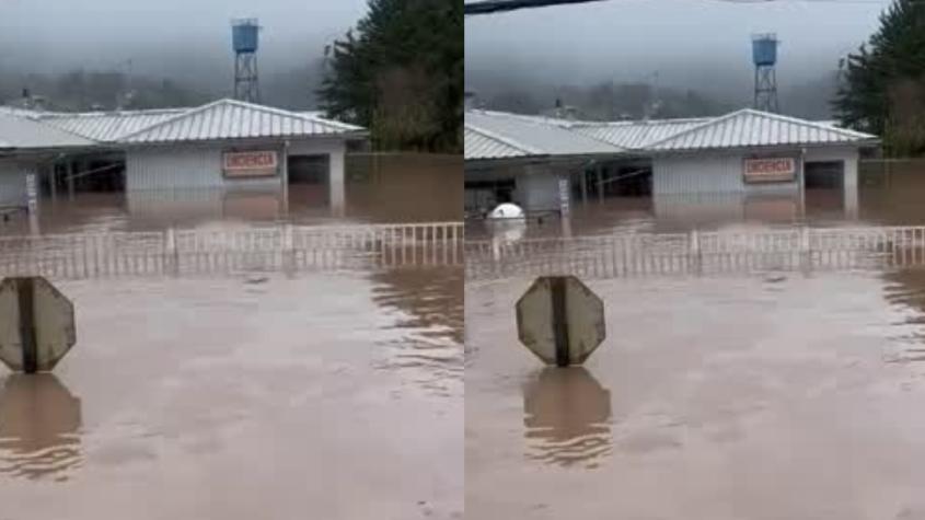 Hospital de Licantén quedó completamente inundado tras desborde del río Mataquito