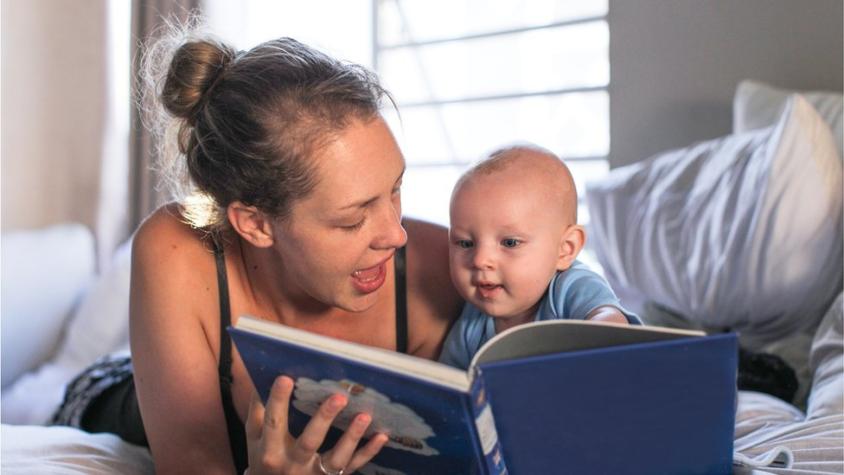 Cómo hablarle a tu bebé estimula y cambia su estructura cerebral