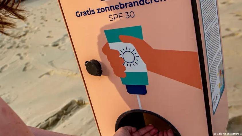 Países Bajos instala dispensadores gratuitos de crema solar