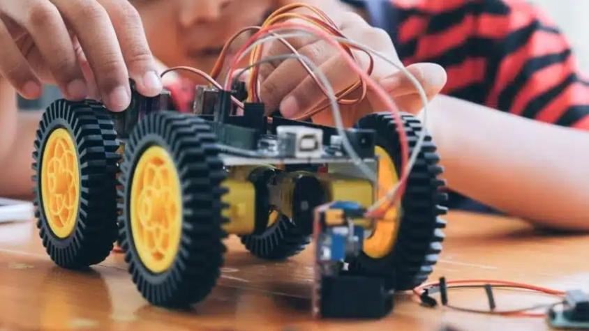 Estudiantes de Valparaíso buscan financiamiento para participar en torneo mundial de robótica