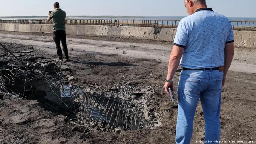Ataque ucraniano alcanza el puente que une Crimea con Jersón