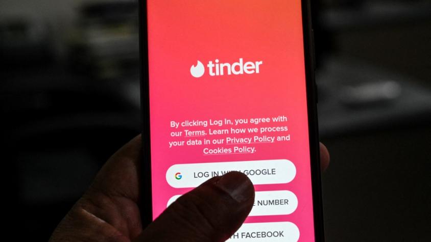 Se conocieron por Tinder y se casaron: él tiene 90 y ella tiene 83 