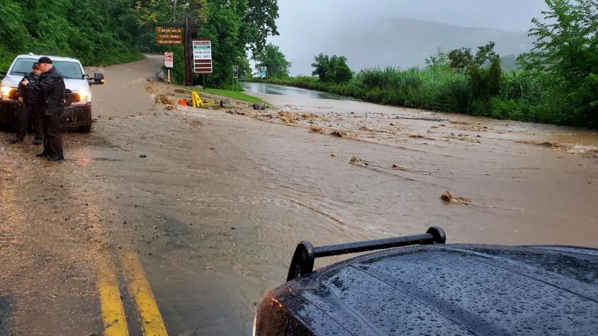 Puentes arrasados y calles convertidas en ríos: impresionantes registros de las inundaciones en Nueva York