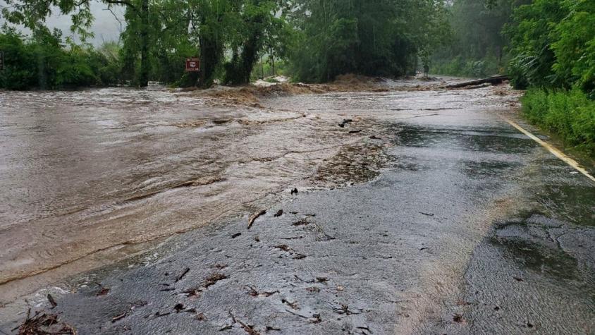 Fuertes lluvias causan inundaciones que "amenazan la vida" en Nueva York: confirman al menos una persona muerta