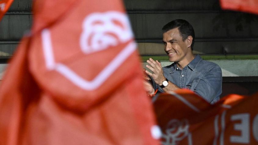 El socialista Pedro Sánchez pulveriza sondeos y podría gobernar de nuevo España