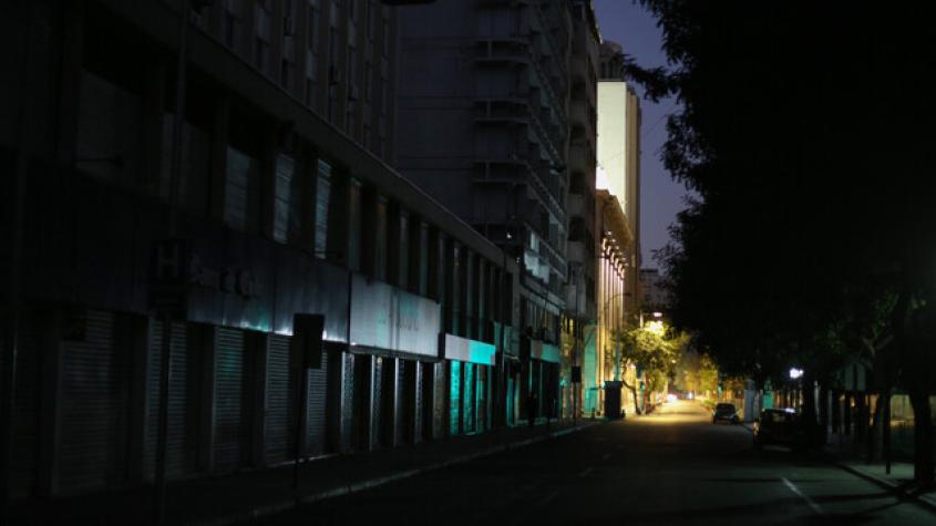 Corte de luz en el centro de Santiago: SEC contabiliza casi 19 mil clientes sin suministro