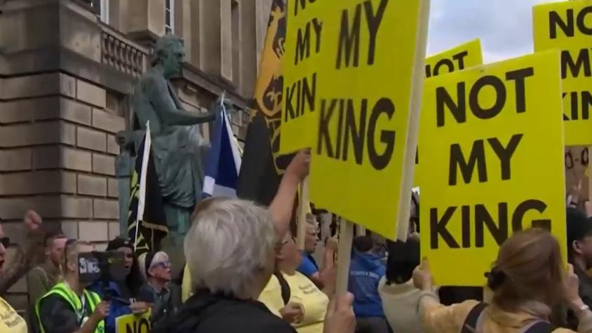"No es mi rey": Protestas en "segunda" coronación de Carlos III en Escocia