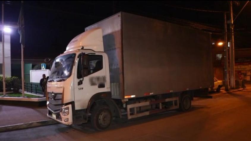 Sujeto fue detenido tras robar camión de insumos de limpieza en Maipú 