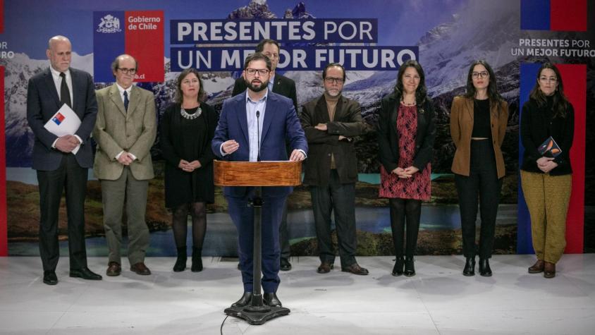 Gobierno crea comisión de expertos para la probidad y transparencia