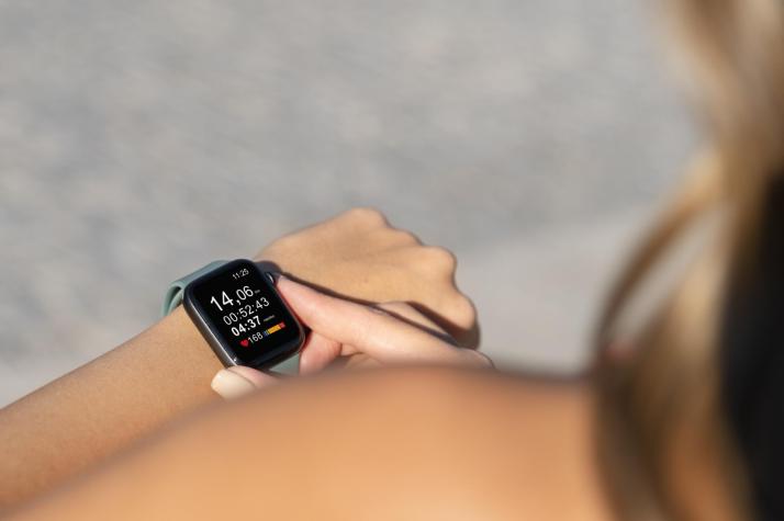 Científicos descubren que los smartwatch pueden predecir una terrible enfermedad años antes del diagnóstico