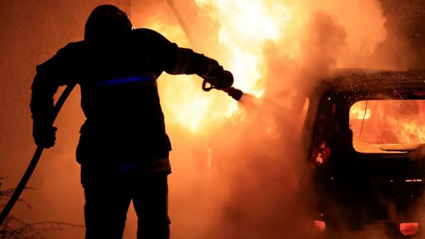 Atacan en Francia casa de alcalde en quinto día de protestas