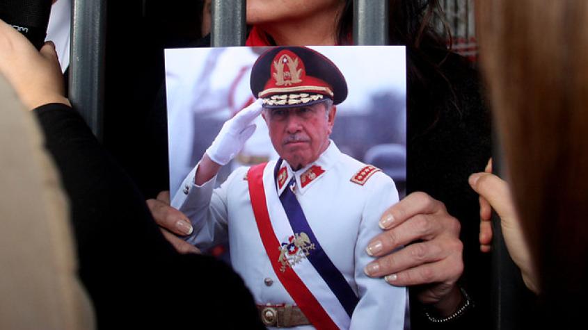 “Fue, les guste o no”: Fuerte cruce en la Cámara de Diputados por reseña que considera Presidente a Pinochet 