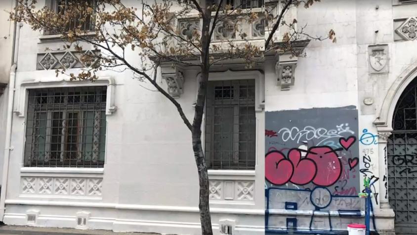 Vecinos recuperan la belleza de Santiago: Pintan fachadas en Bellas Artes