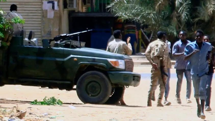 ONU: hallan 87 personas en una fosa común en Sudán