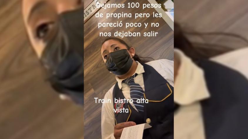Mesera se vuelve viral tras retener a jóvenes por darle "poca propina" Mesera se vuelve viral tras retener a jóvenes por darle "poca propina"