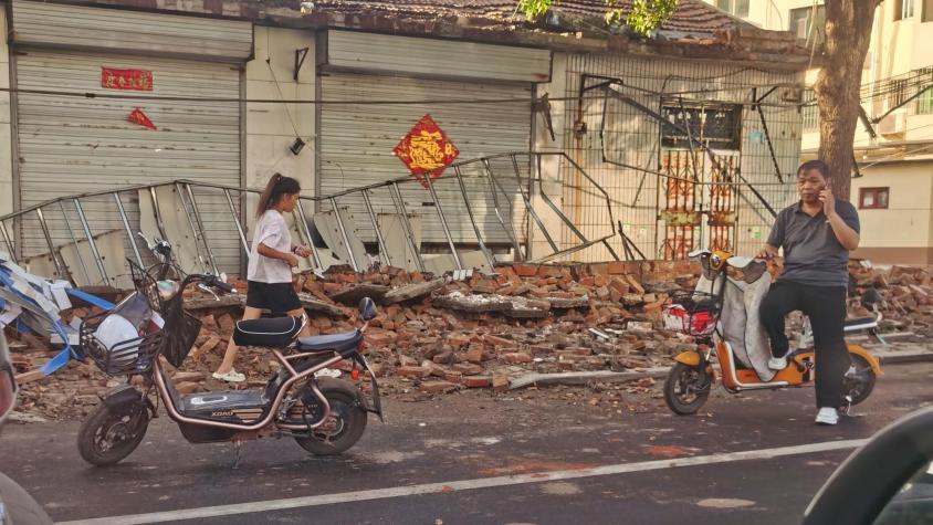 Temblor de magnitud 5,4 deja más de 20 heridos y edificios derrumbados en China
