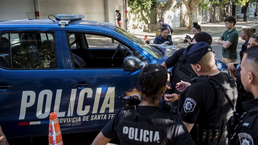 Argentina: mujer iba con su novio en moto y su expareja los vio y apuñaló 