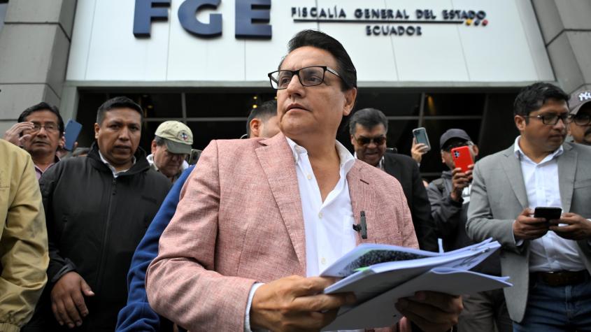 Candidato presidencial de Ecuador, Fernando Villavicencio, es asesinado en un mitin político