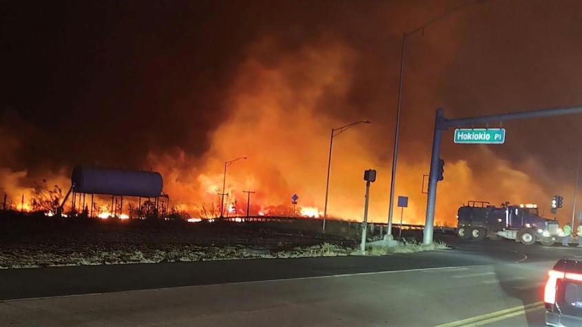 Hawai bajo fuego: Las impresionantes fotos que dejan los gigantescos incendios en el archipiélago