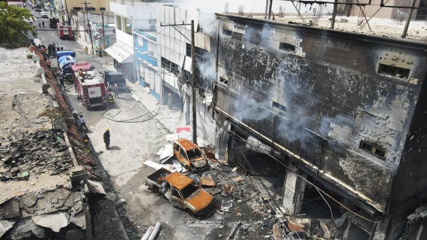 Al menos 25 muertos en República Dominicana tras incendio en empresa de plásticos