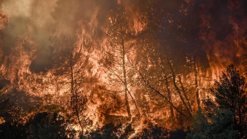 Dos muertos por nueva ola de incendios en Grecia