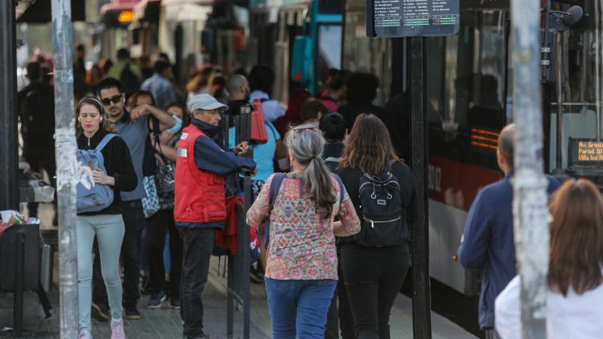 Ministra Vallejo y alza del transporte público: "Es una medida responsable y realista"