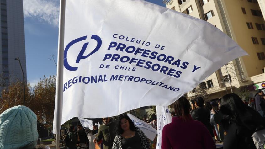 Con marcha en Valparaíso: Colegio de Profesores ratifica paro nacional por 48 horas