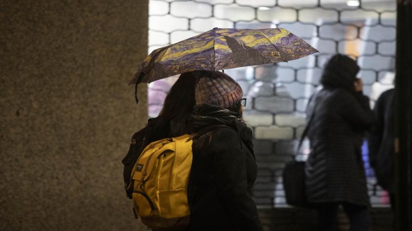 Por sistema frontal: Anunciaron suspensión total de clases en 70 comunas del país 