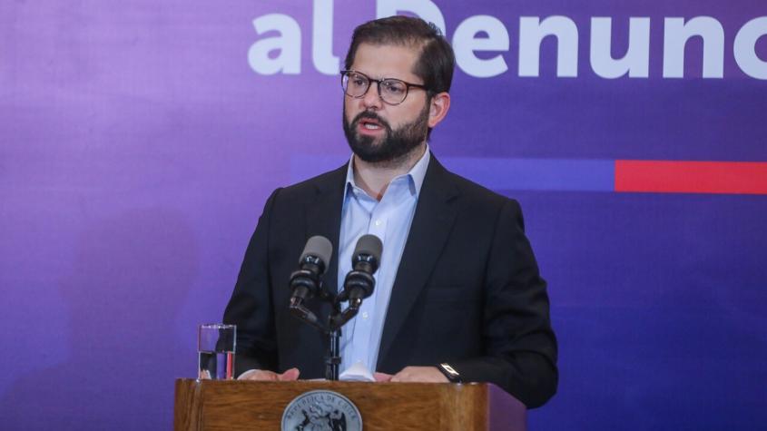 Boric promulga ley de Protección al Denunciante: "No puede haber espacio para esconder la basura debajo de la alfombra"