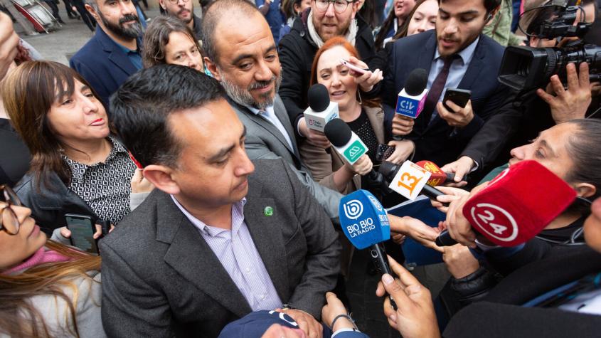 VIDEO | Así fue la caótica llegada del ministro Marco Antonio Ávila a La Moneda para el cambio de gabinete