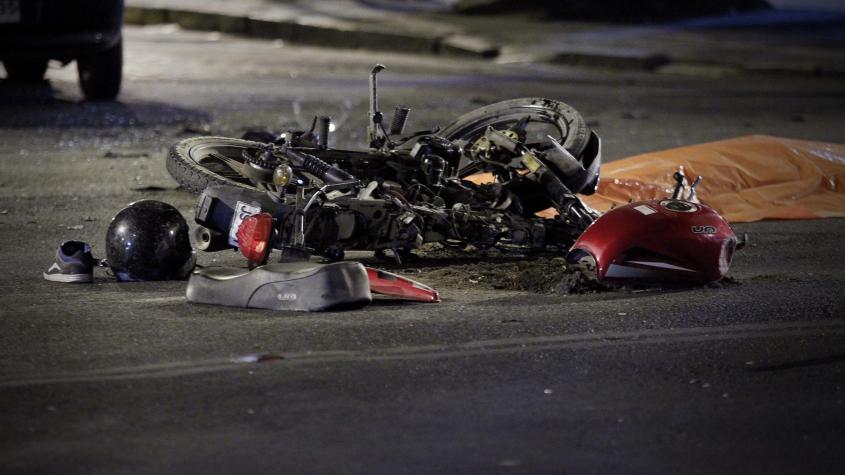 Motorista murió tras colisionar contra una retroexcavadora en la autopista Vespucio Norte