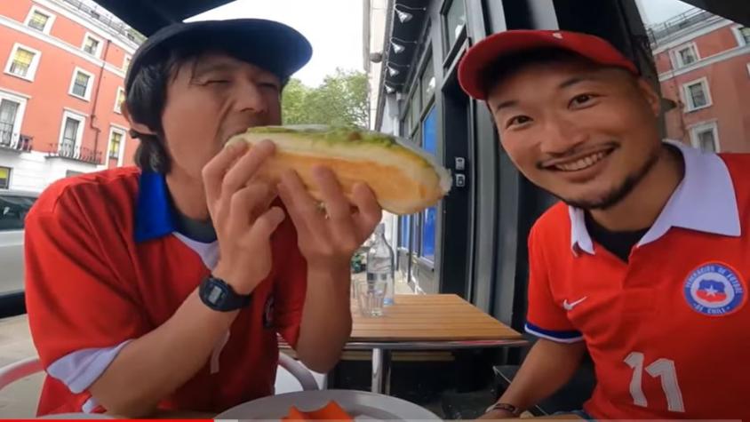 Japoneses reaccionaron a comida chilena en Londres: “Soy fanático del completo”