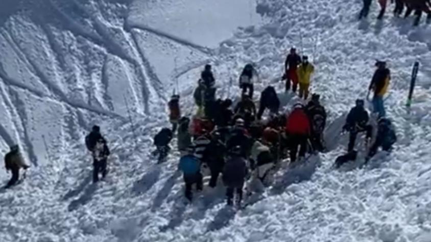 Carabineros rescata a tres personas tras avalancha en Nevados de Chillán